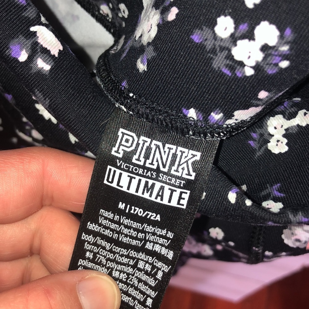 PINK Victoria’s Secret ultimate floral purple and white leggings size medium - Picture 5 of 7